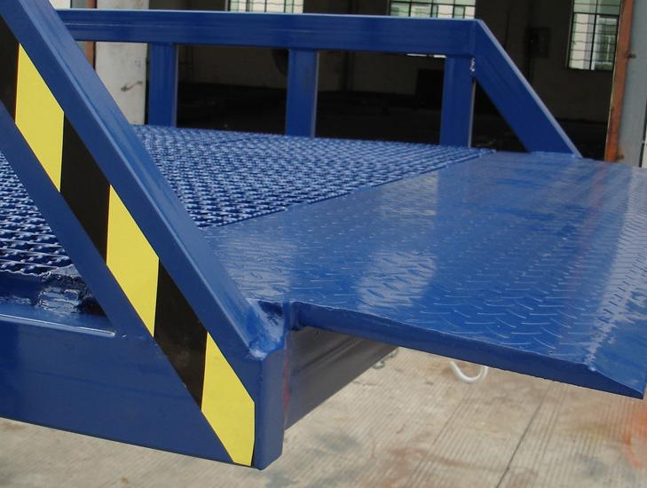 裝卸貨平臺(tái) 裝卸貨平臺(tái)